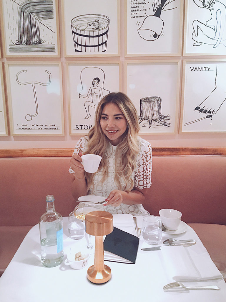 Social Media Influencer, Lauryncakes having tea at Sketch London.
