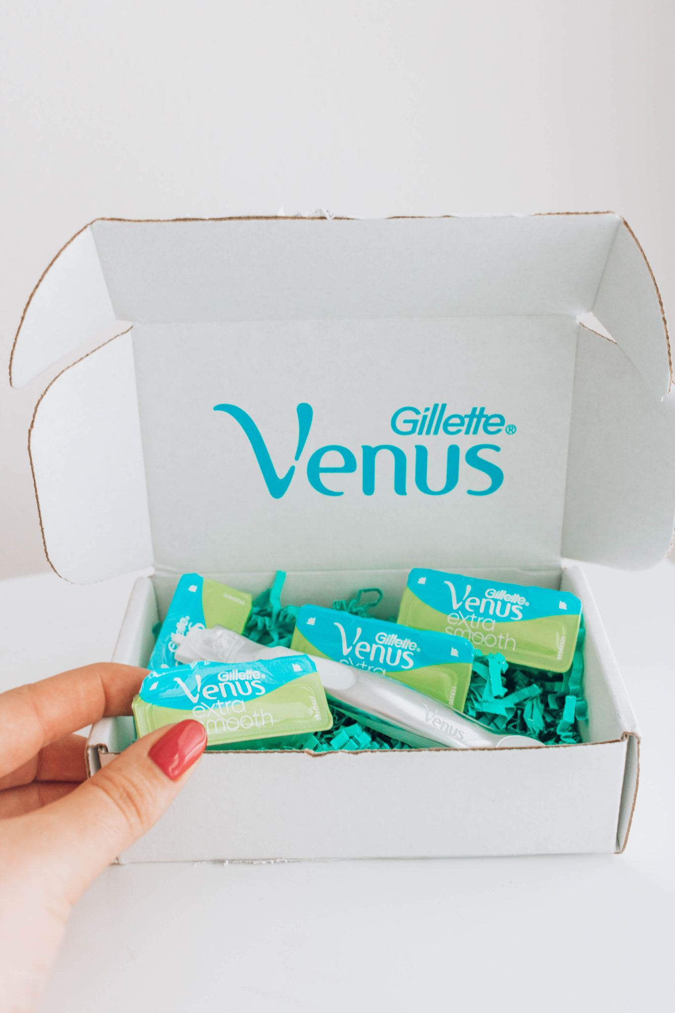Gillette Venus women's razor subscription box